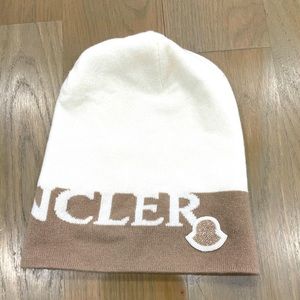 Moncler women’s beanie virgin wool
